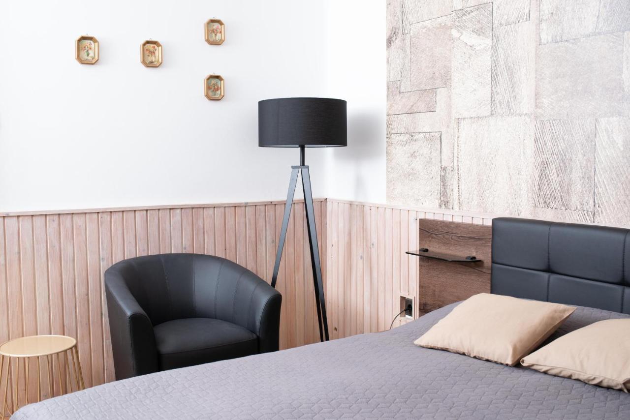 Park Apartman Heviz Exterior photo