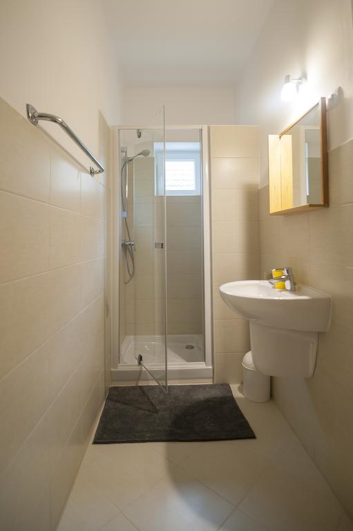 Park Apartman Heviz Room photo